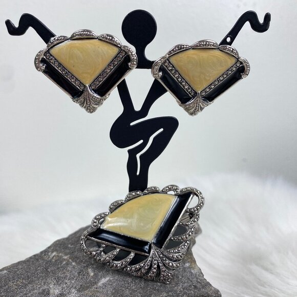 Avon Jewelry - Unsigned AVON Faux Marcasite and Enamel Fan Demi Parure AVON 1990’s